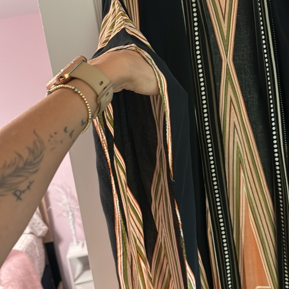 Beautiful open tunic - Picture 2 of 2